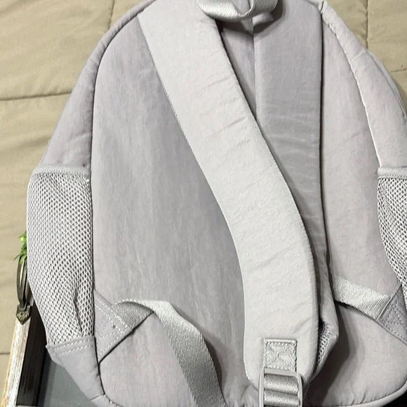 PINK Victoria's Secret Quilted Puffer Backpack - light purple - Picture 3 of 5